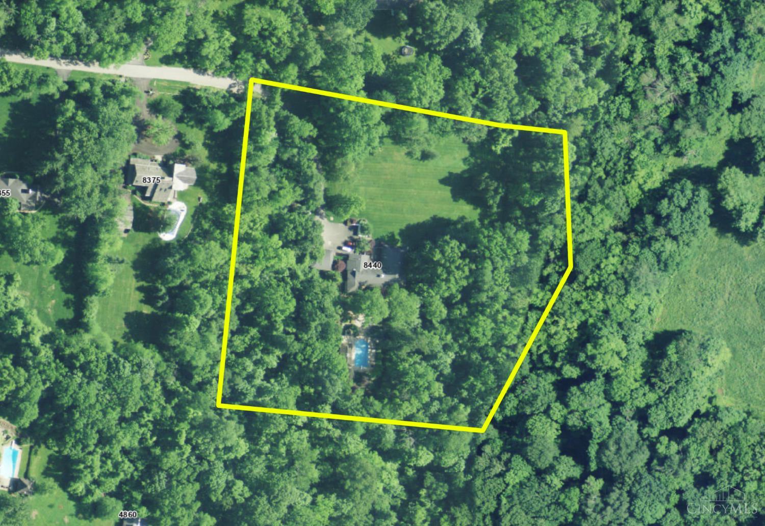 8440 Beacon Hill Road Cincinnati, OH 45243 - Photo 14 of 15