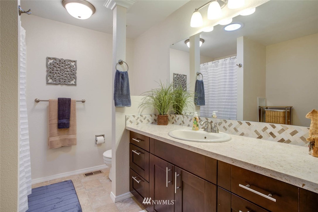 15707 Southeast 166th Place Renton, WA 98058 - Photo 17 of 24 Gallery Image 17