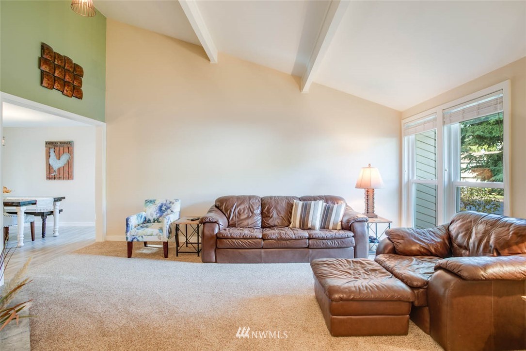 15707 Southeast 166th Place Renton, WA 98058 - Photo 5 of 24 Gallery Image 5