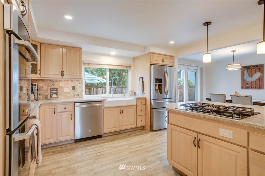15707 Southeast 166th Place Renton, WA 98058 - Photo 9 of 24 Gallery Image 9