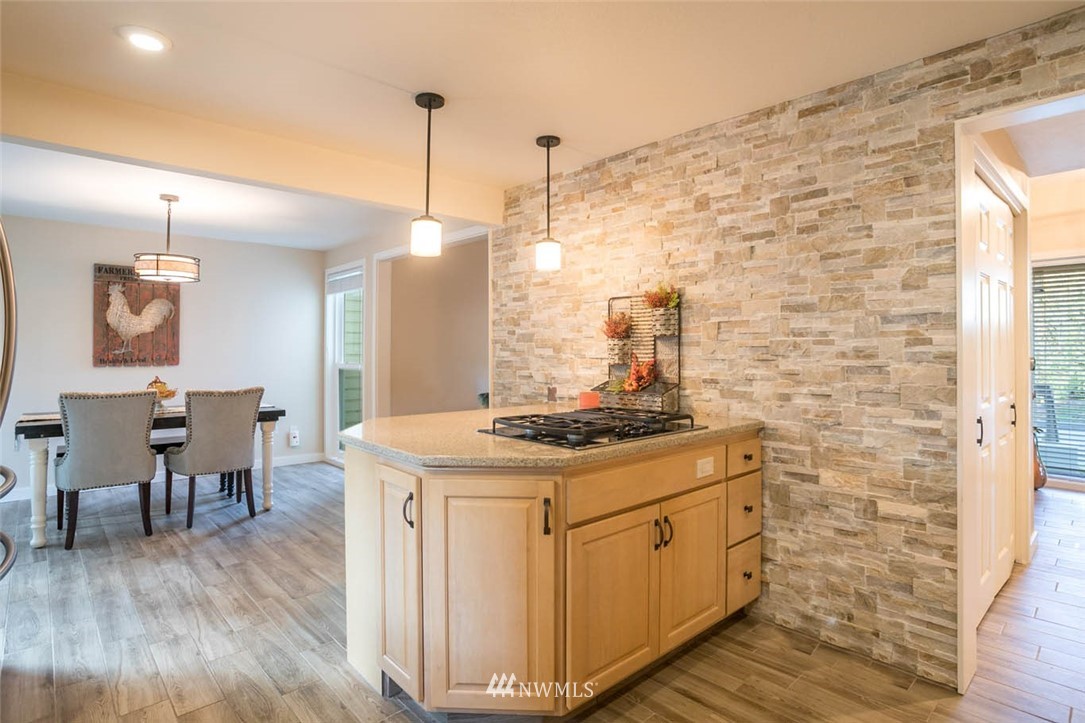 15707 Southeast 166th Place Renton, WA 98058 - Photo 10 of 24 Gallery Image 10