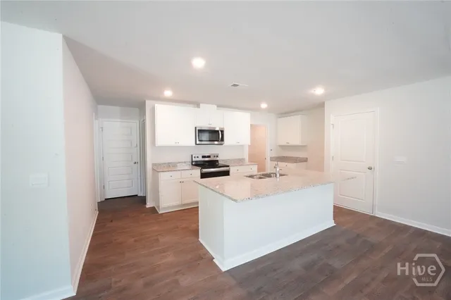 $2,500 | 470 Coconut Drive, Bloomingdale, GA 31302