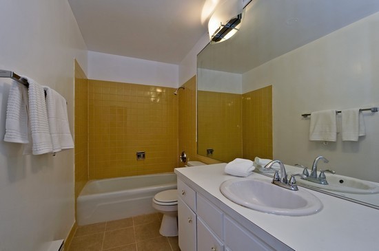 6033 North Sheridan Road, Unit 6G Chicago, IL 60660 - Photo 7 of 10