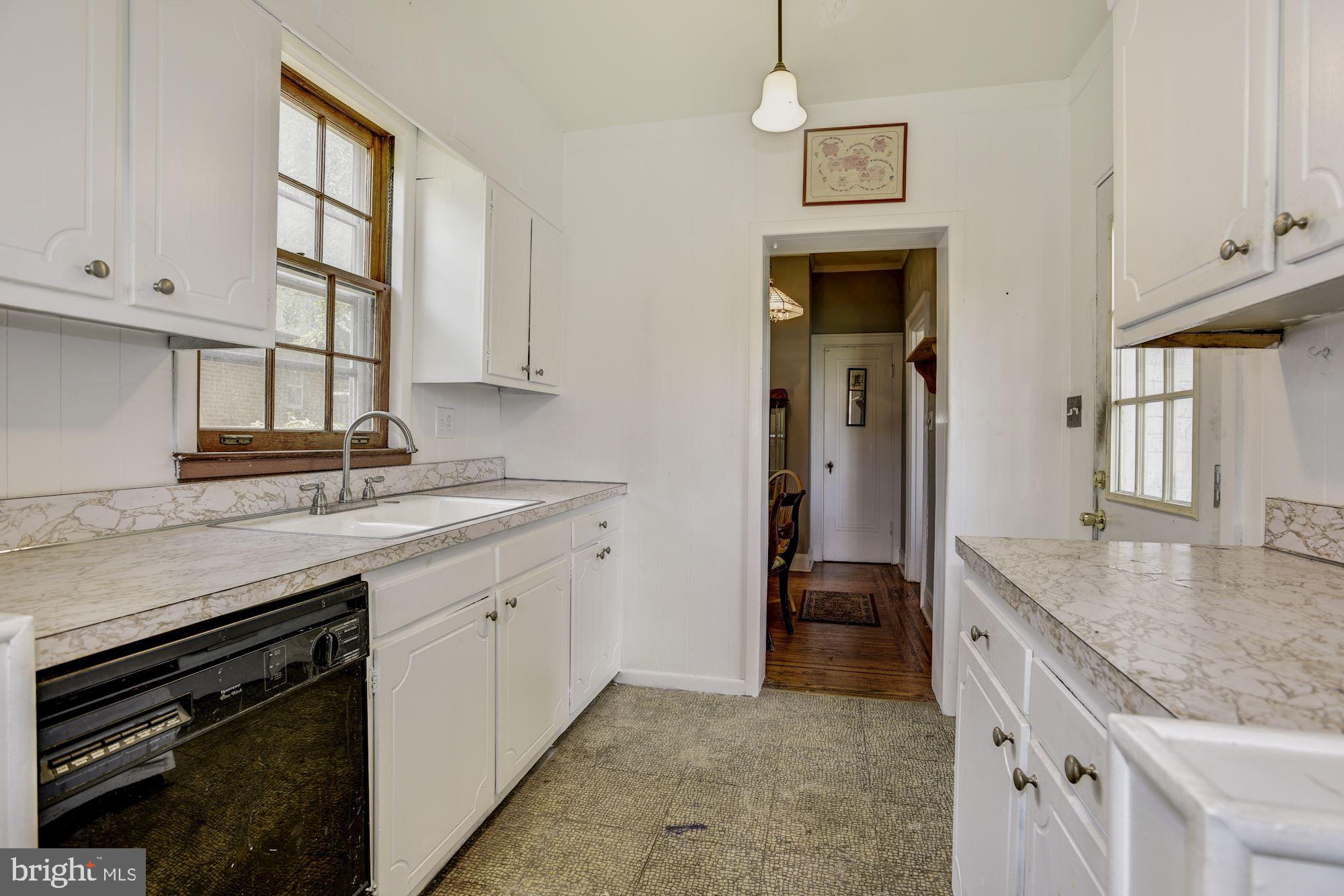617 Nottingham Road Baltimore, MD 21229 - Photo 12 of 26 Kitchen