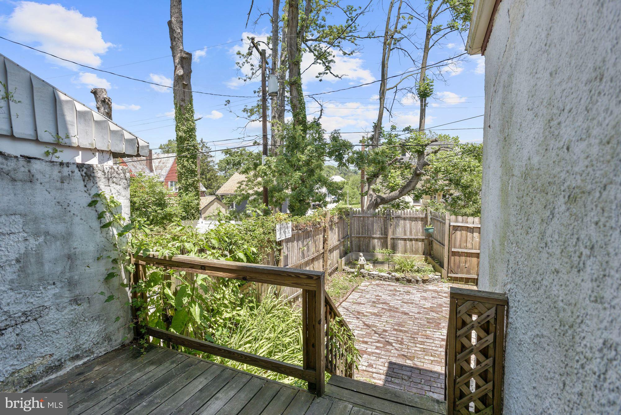 617 Nottingham Road Baltimore, MD 21229 - Photo 21 of 26 Deck | Patio