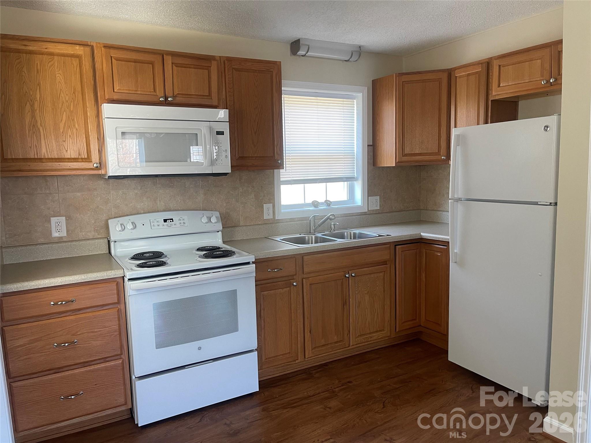 1122 28th Street Southwest Hickory, NC 28602 - Photo 6 of 19