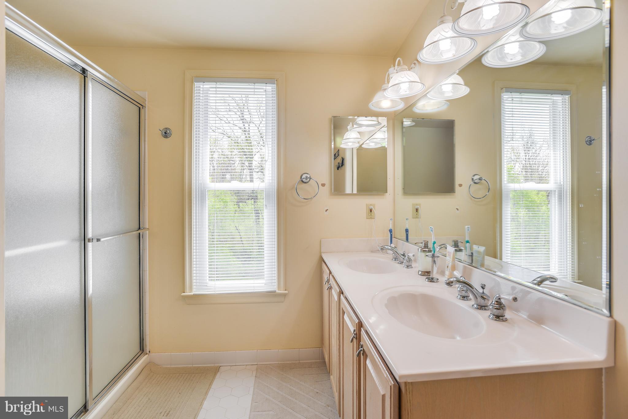 2630 Fox Mill Road Herndon, VA 20171 - Photo 20 of 30 Bath (Master)
