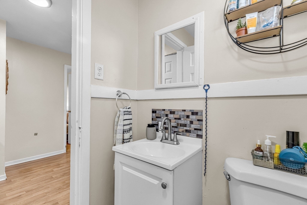97-99 Fernwold Street Springfield, MA 01104 - Photo 20 of 32