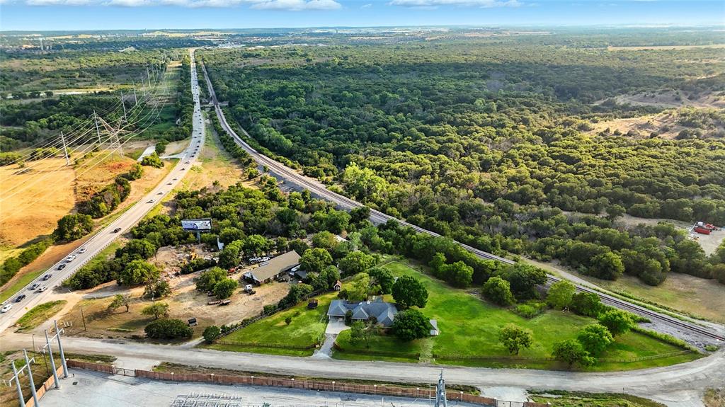 11005 Cowboy Lane Flower Mound, TX 76262 - Photo 5 of 14 a view of a city