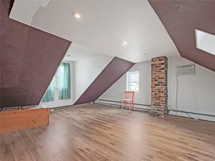 $999,888 | 118 Shelter Rock Road, Roslyn, NY 11576