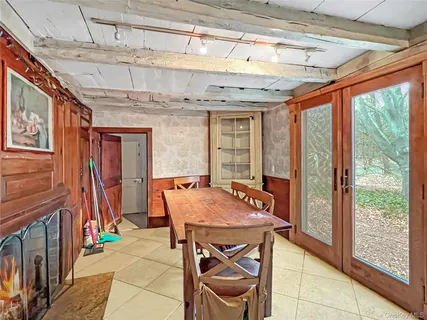 $999,888 | 118 Shelter Rock Road, Roslyn, NY 11576