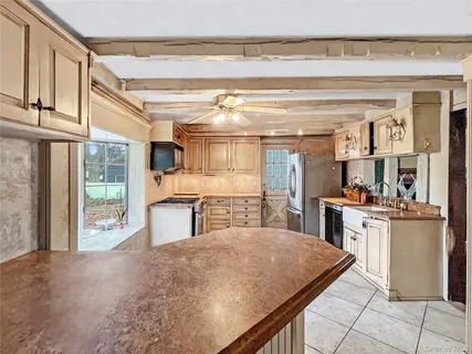 $999,888 | 118 Shelter Rock Road, Roslyn, NY 11576