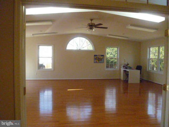 2305 Manor Spring Terrace Silver Spring, MD 20906 - Photo 14 of 22 Great Room
