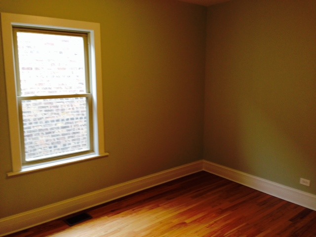 5259 West Roscoe Street Chicago, IL 60641 - Photo 9 of 13