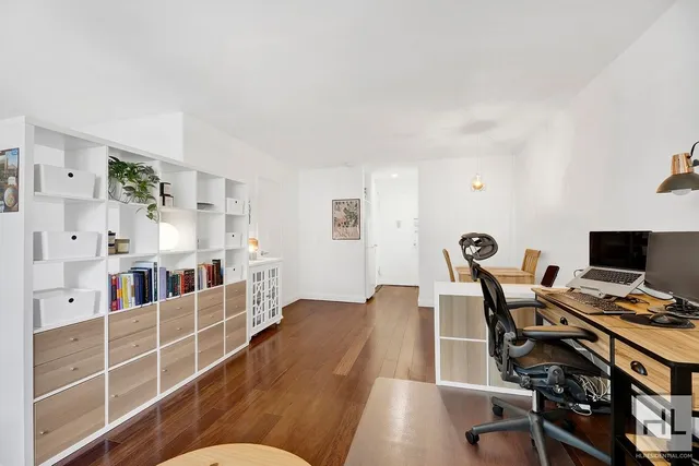 $419,000 | 240 East 35th Street, Unit 5C | Murray Hill
