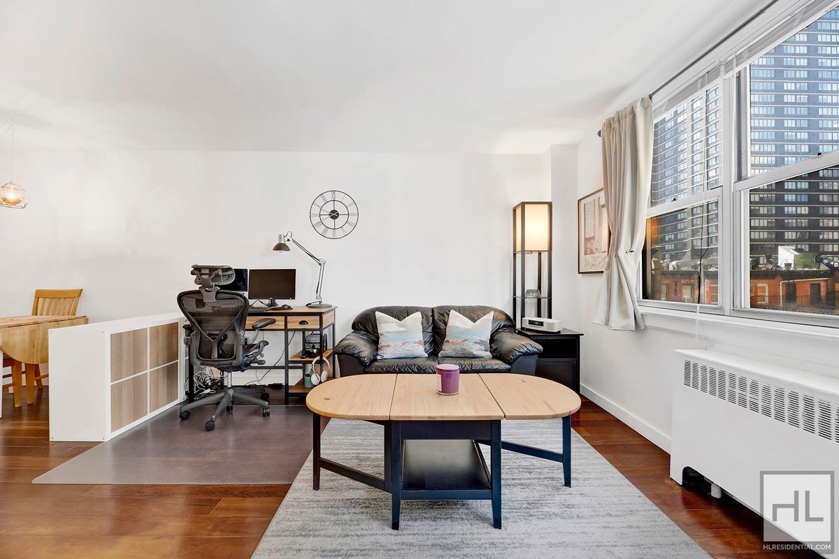 240 East 35th Street, Unit 5C Manhattan, NY 10016 - Photo 3 of 10 Photo 3