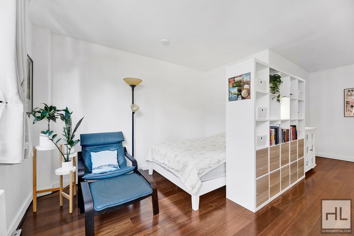 240 East 35th Street, Unit 5C Manhattan, NY 10016 - Photo 4 of 10 Photo 4