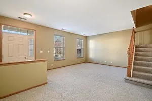 $2,400 | 2529 Capitol Avenue, Aurora, IL 60503