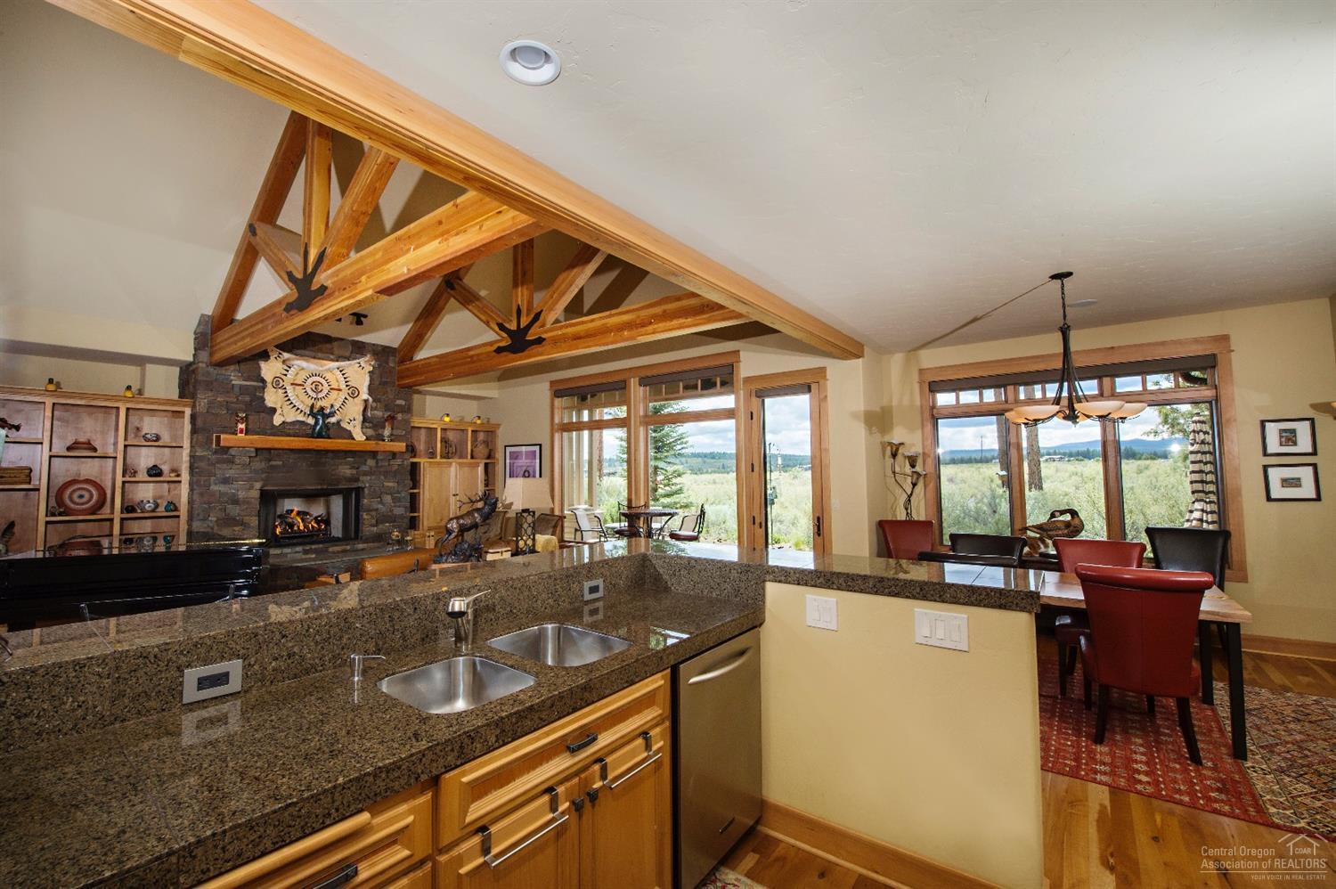 61831 Fall Creek Loop Bend, OR 97702 - Photo 4 of 23 Additional Photo