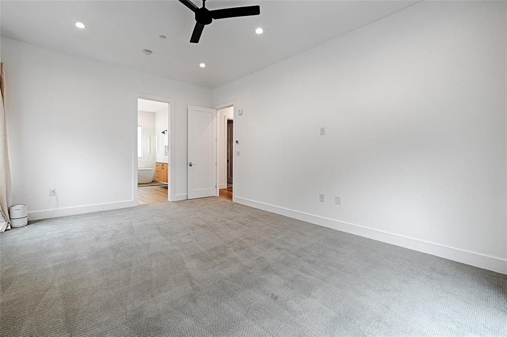236 Melba Street, Unit 101 Dallas, TX 75208 - Photo 9 of 25 2nd view of Large primary bedroom