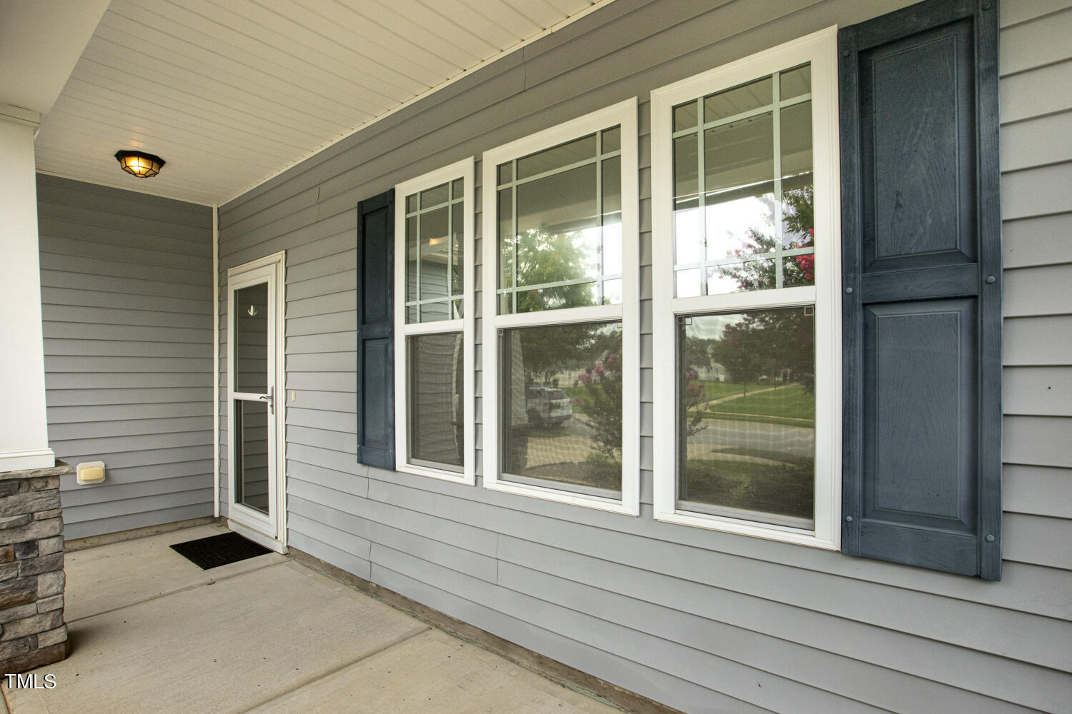 2042 Crockett Ridge Road Fuquay-Varina, NC 27526 - Photo 4 of 53 006