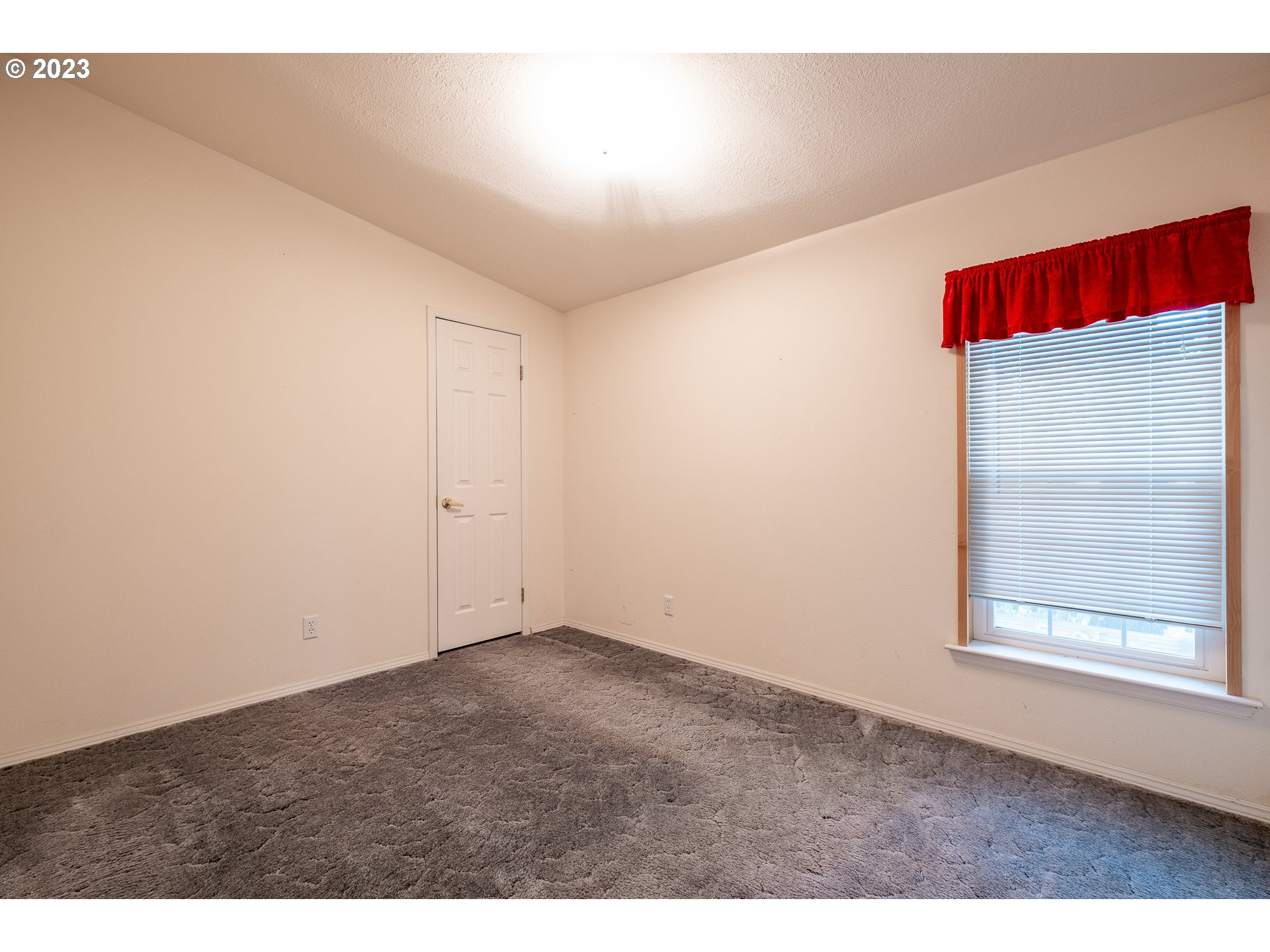 31020 Ty Valley Road Lebanon, OR 97355 - Photo 30 of 42 Gallery Image 30