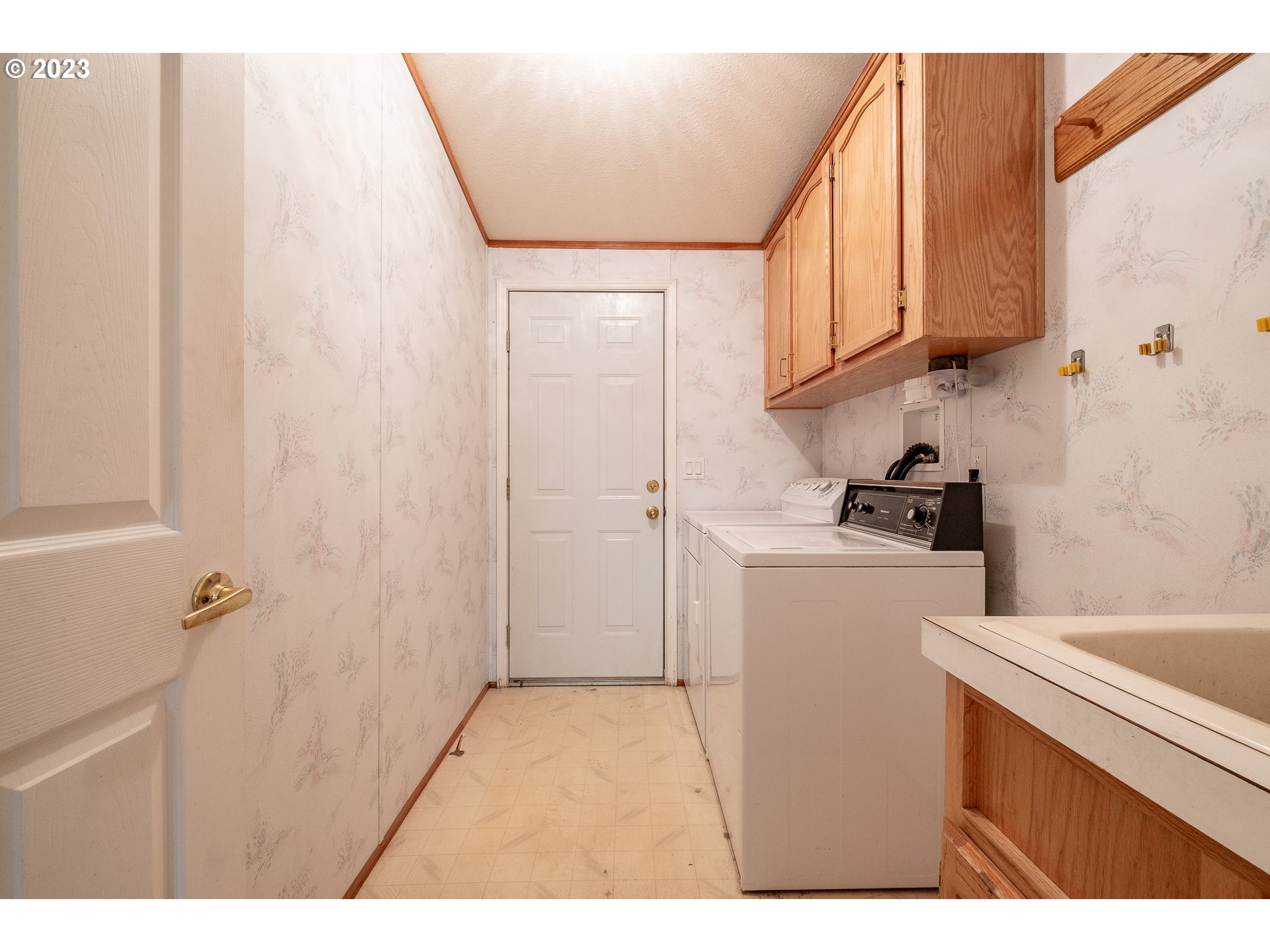 31020 Ty Valley Road Lebanon, OR 97355 - Photo 31 of 42 Gallery Image 31