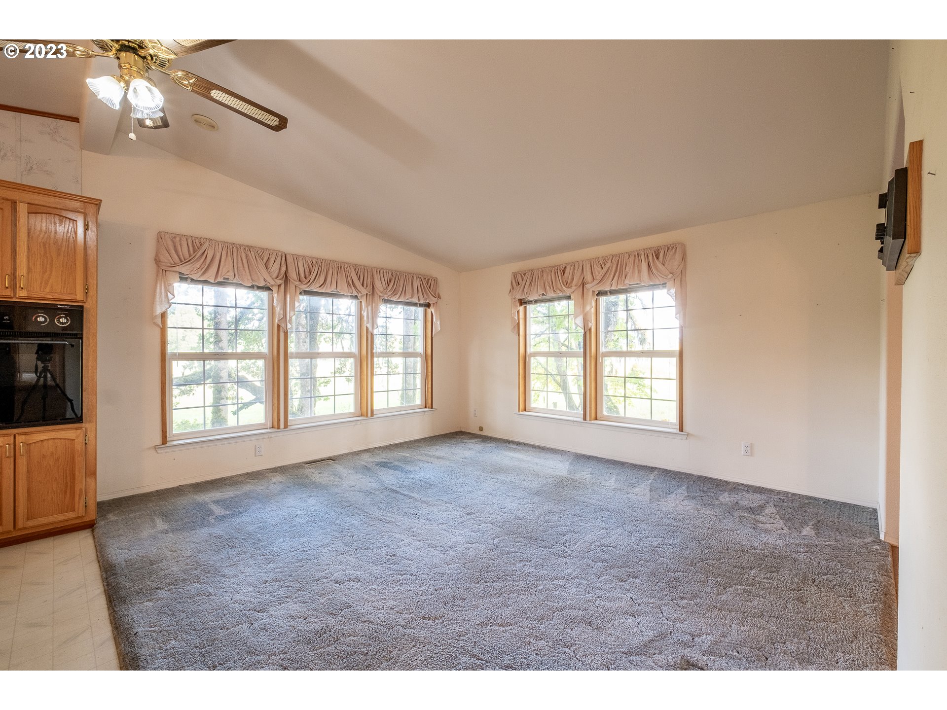 31020 Ty Valley Road Lebanon, OR 97355 - Photo 6 of 42 Gallery Image 6