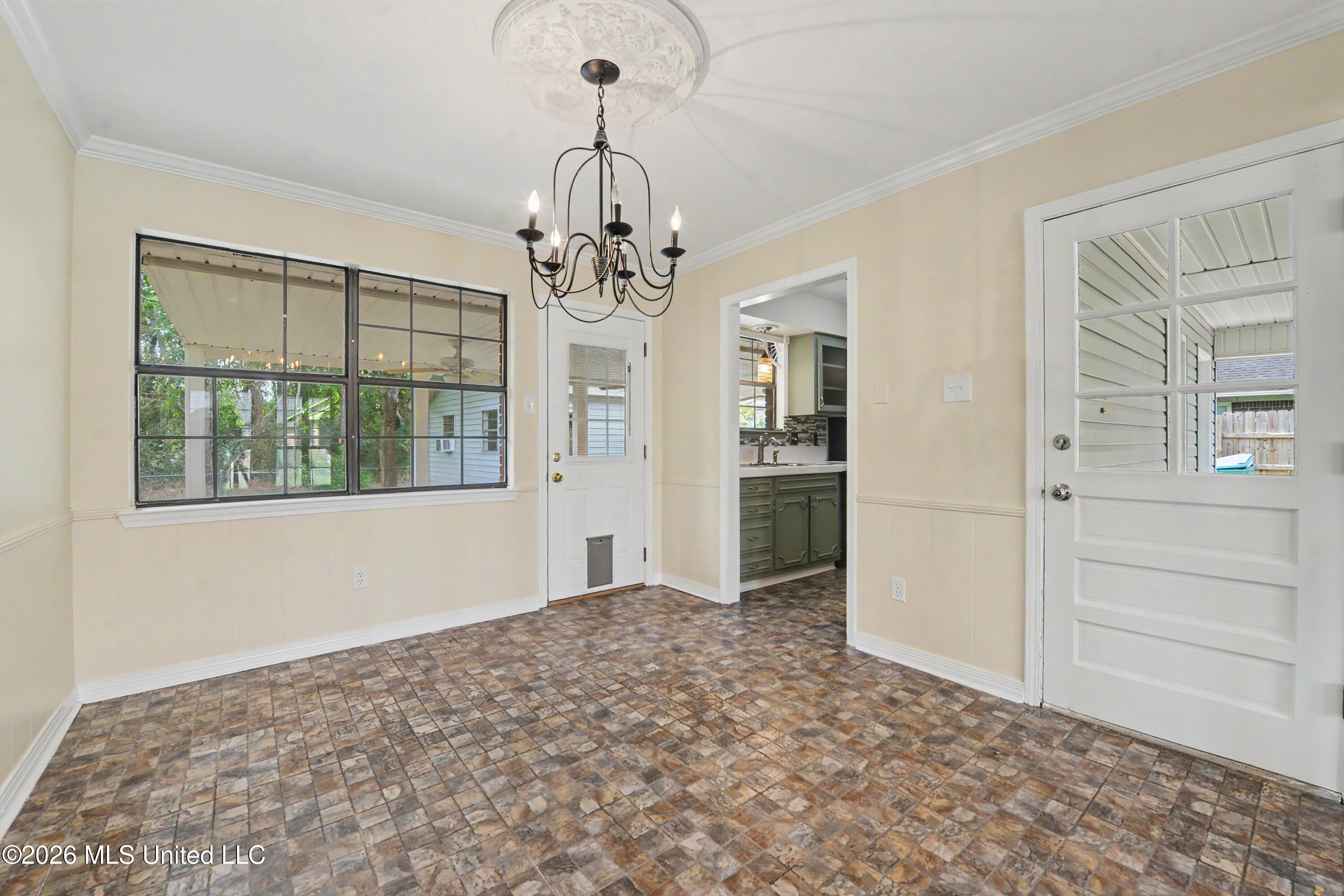 12520 Depew Road Gulfport, MS 39503 - Photo 7 of 29 007