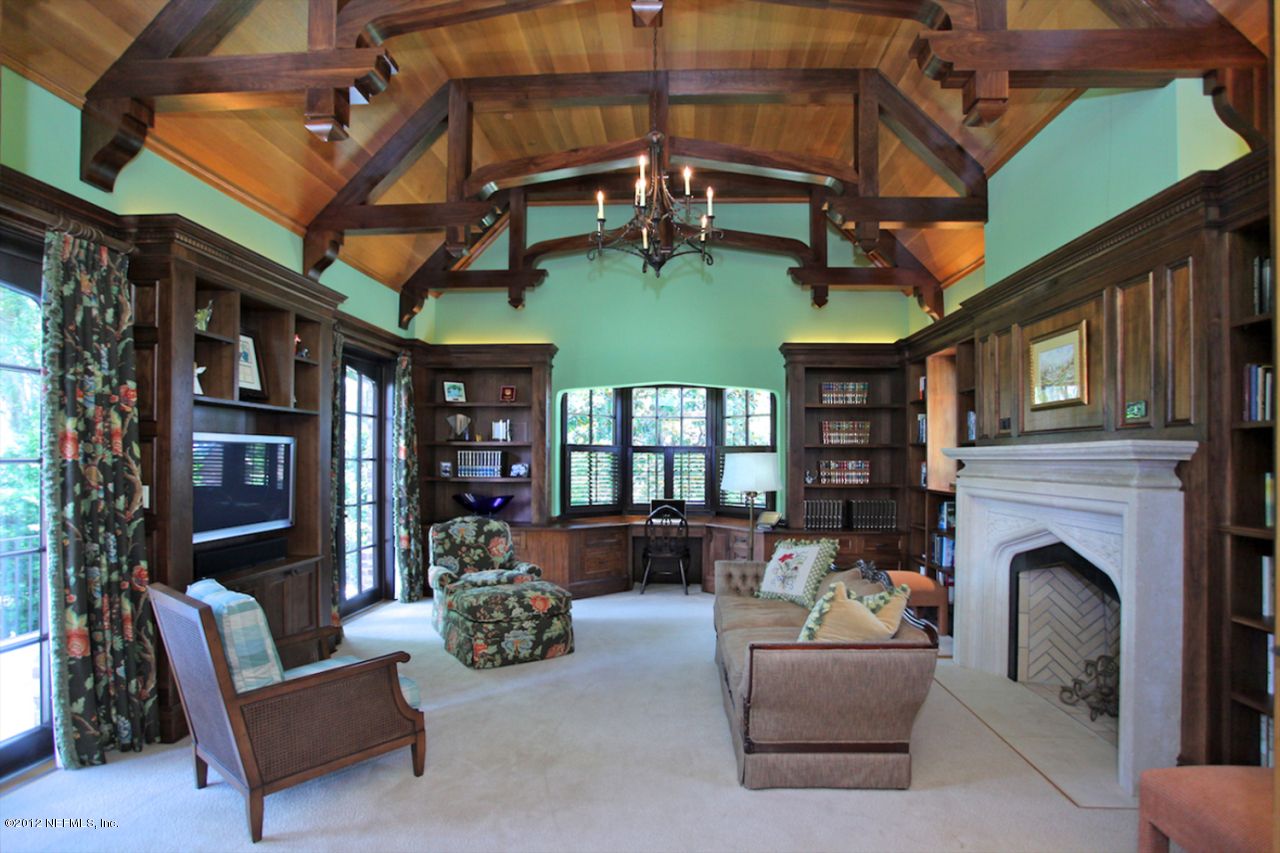 2122 River Road Jacksonville, FL 32207 - Photo 12 of 44 Library