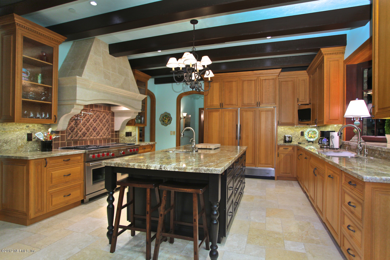 2122 River Road Jacksonville, FL 32207 - Photo 8 of 44 Kitchen & Prep Island