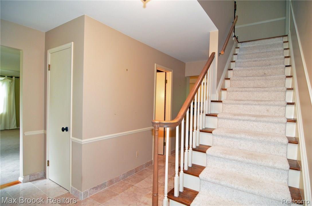 6035 North Rochester Road Rochester, MI 48306 - Photo 26 of 42 DSC_0027.JPG