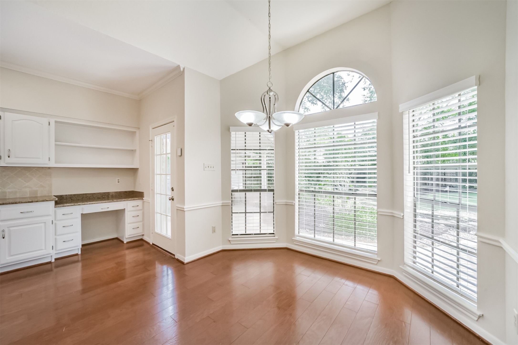 2214 Cherrytree Ridge Lane Houston, TX 77062 - Photo 15 of 45 Breakfast Area