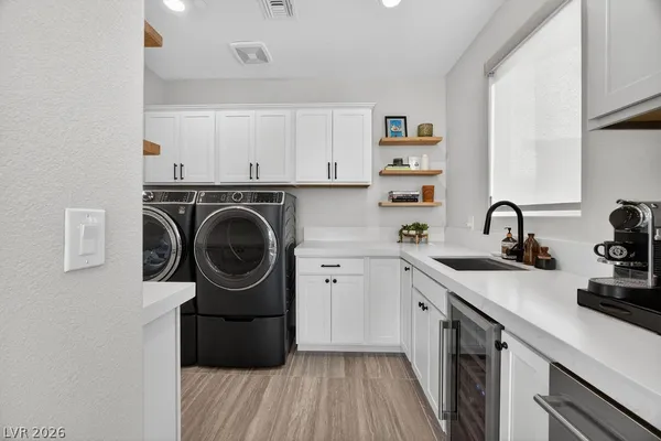 $3,950 | 6480 Castalnova Bend Drive, Las Vegas, NV 89166