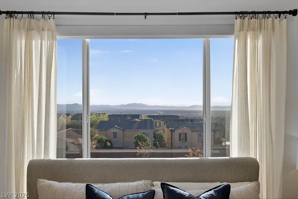 $3,950 | 6480 Castalnova Bend Drive, Las Vegas, NV 89166