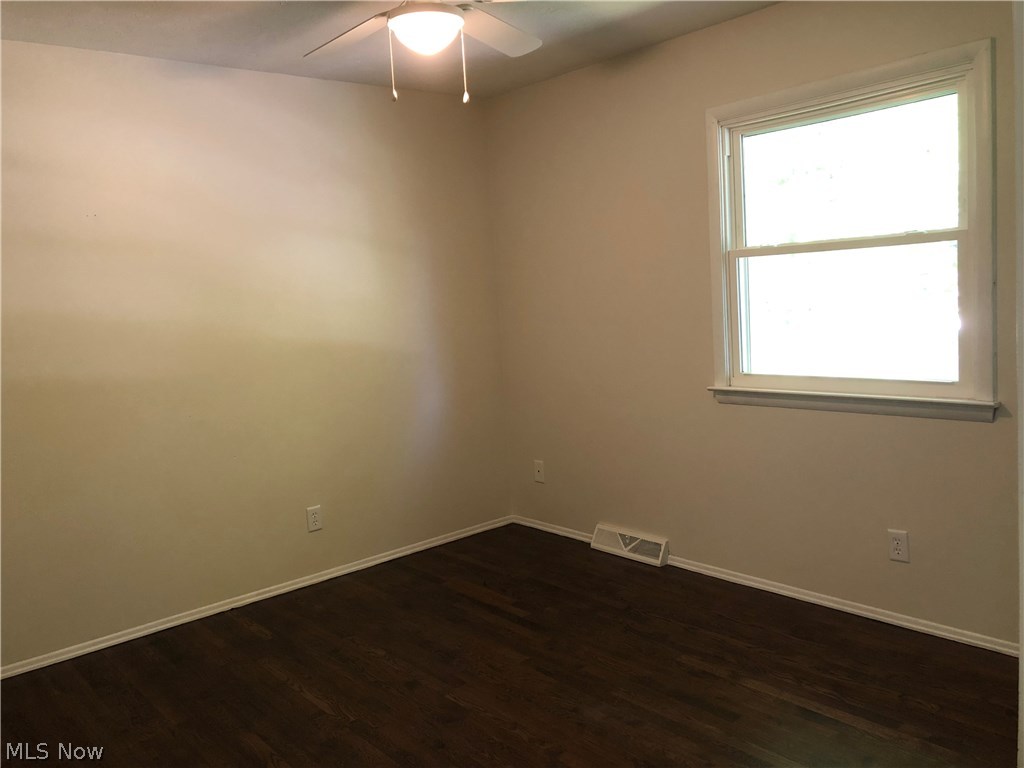 4282 Maplepark Road Stow, OH 44224 - Photo 16 of 33