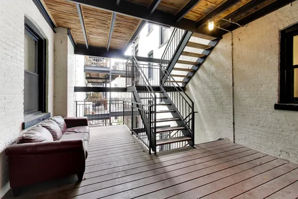 $4,400 | 1701 North Crilly Court, Unit 2E, Chicago, IL 60614