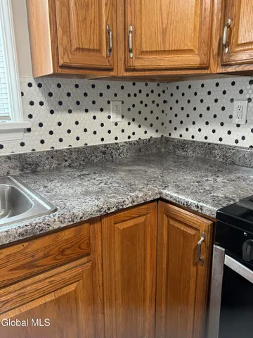 $1,500 | 528 4th Avenue, Unit 1, Troy, NY 12182