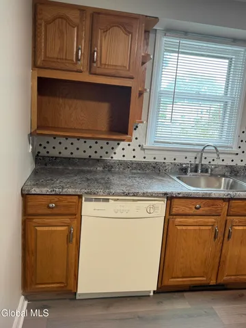 $1,500 | 528 4th Avenue, Unit 1, Troy, NY 12182