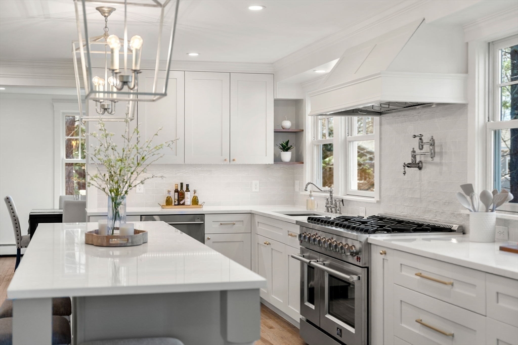 11 Woodholm Road Manchester, MA 01944 - Photo 8 of 42