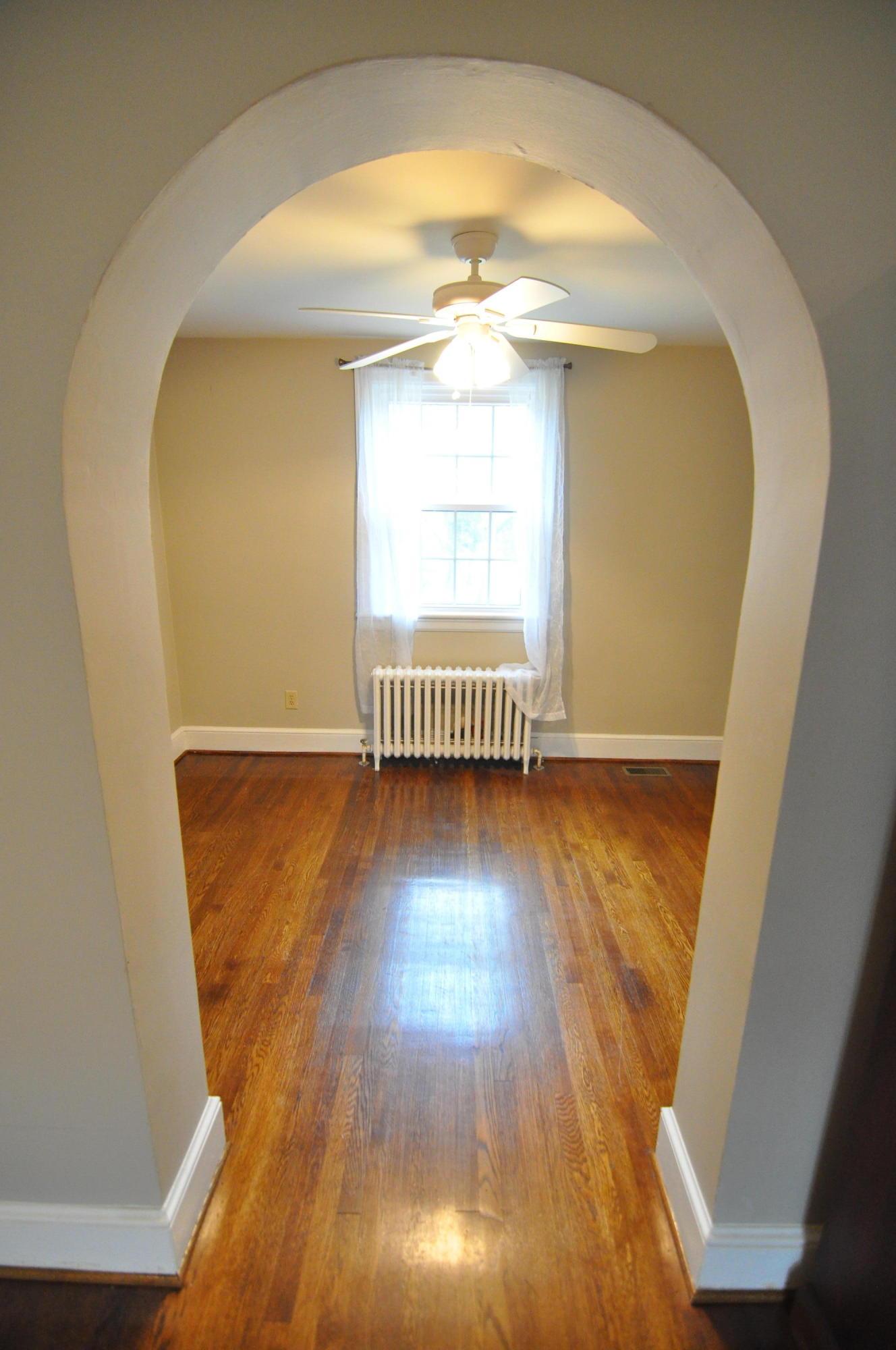 916 Kessler Mill Road Salem, VA 24153 - Photo 14 of 44 Arched Doorways