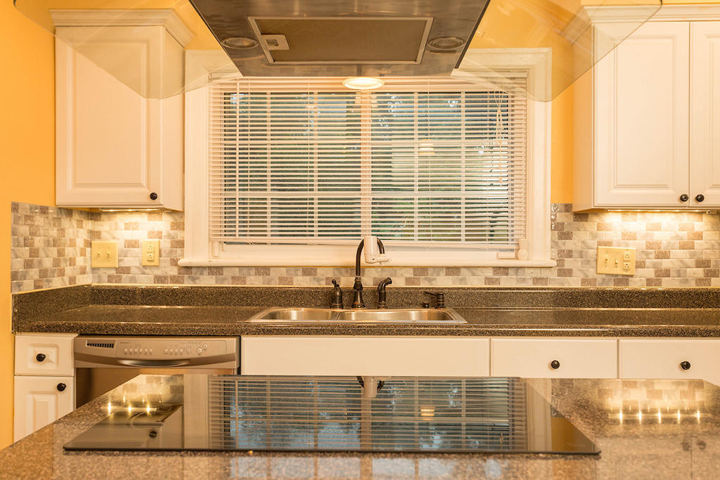 916 Kessler Mill Road Salem, VA 24153 - Photo 19 of 44 Kitchen