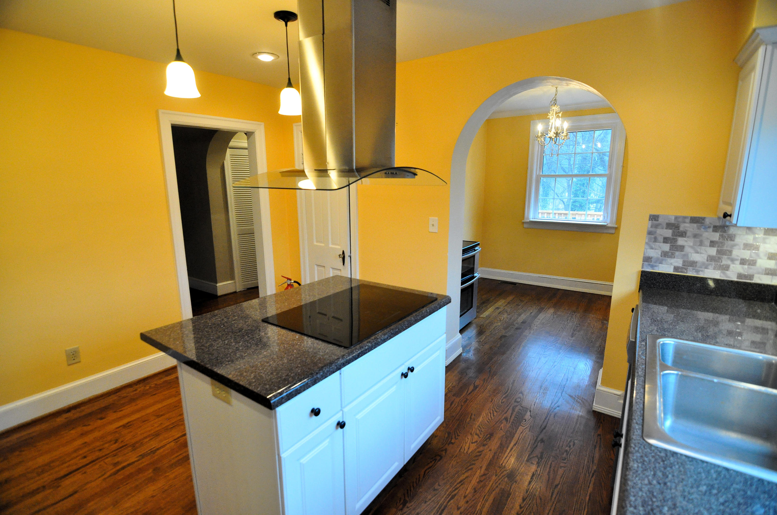916 Kessler Mill Road Salem, VA 24153 - Photo 20 of 44 Kitchen (3)