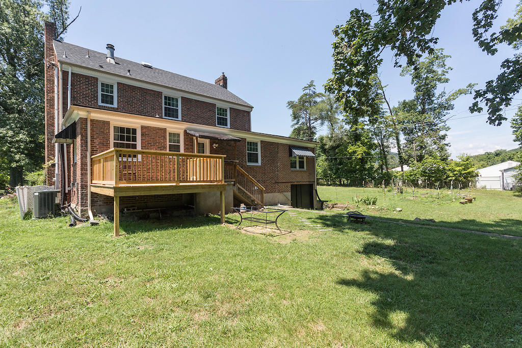 916 Kessler Mill Road Salem, VA 24153 - Photo 3 of 44 back of home with deck