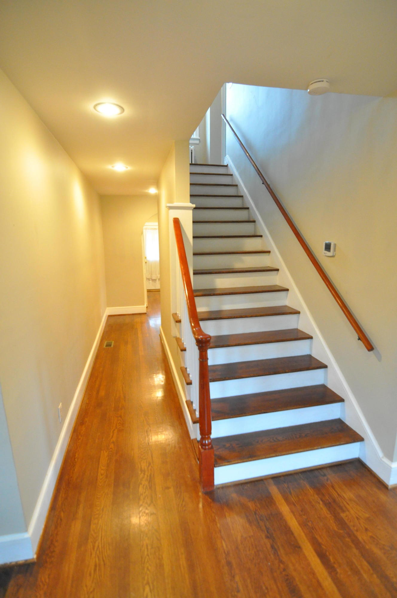 916 Kessler Mill Road Salem, VA 24153 - Photo 4 of 44 Foyer