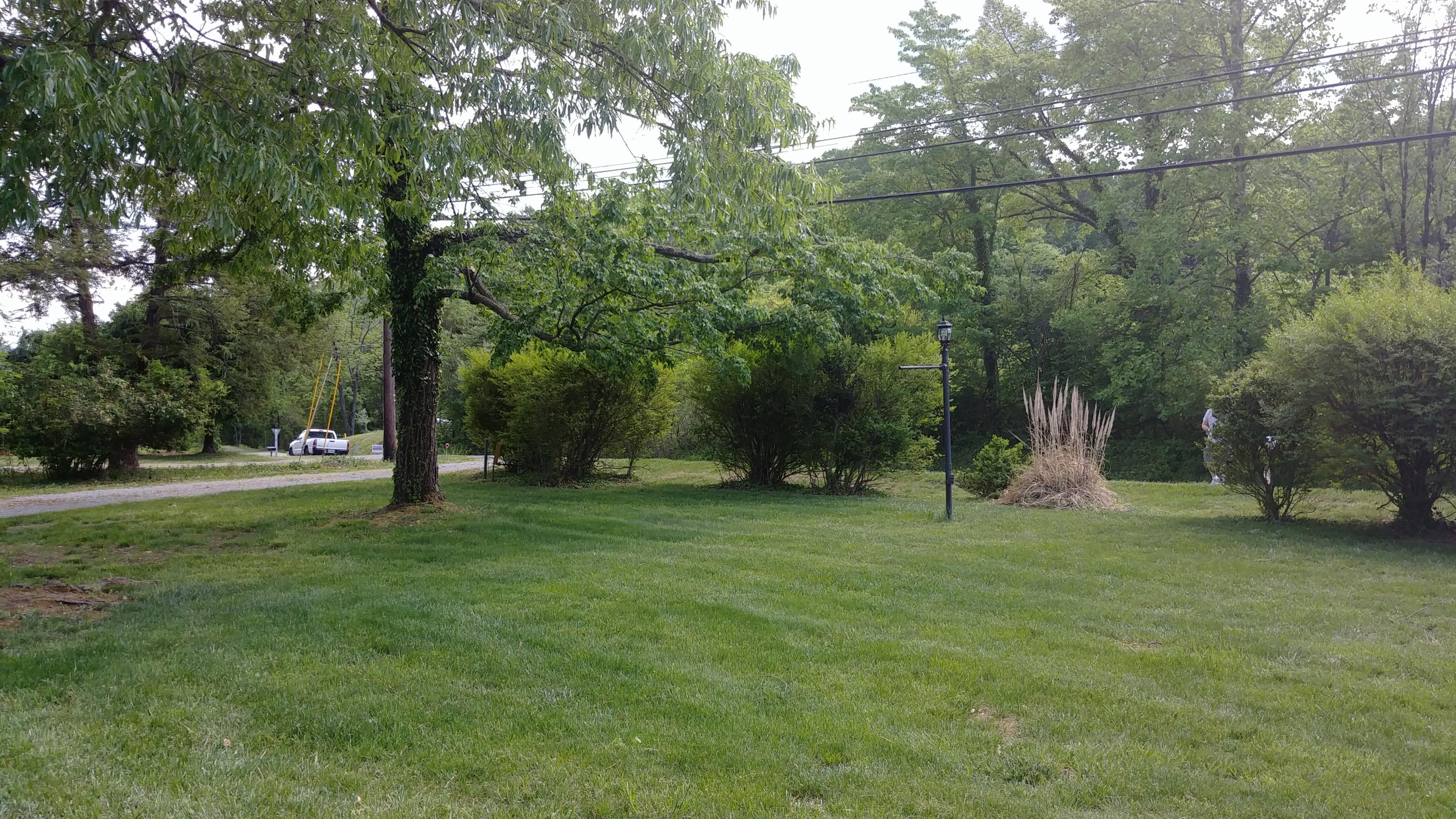 916 Kessler Mill Road Salem, VA 24153 - Photo 43 of 44 front yard