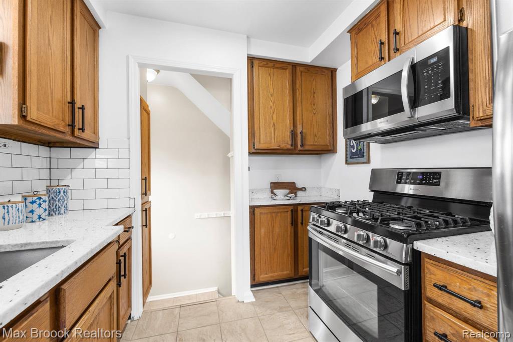 2450 Franklin Road Berkley, MI 48072 - Photo 12 of 34