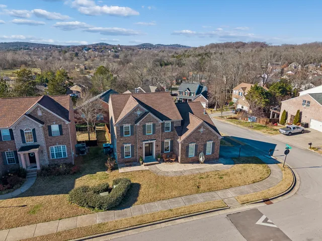 $639,000 | 3037 Brookview Forest Drive, Nashville, TN 37211