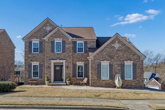 $639,000 | 3037 Brookview Forest Drive, Nashville, TN 37211