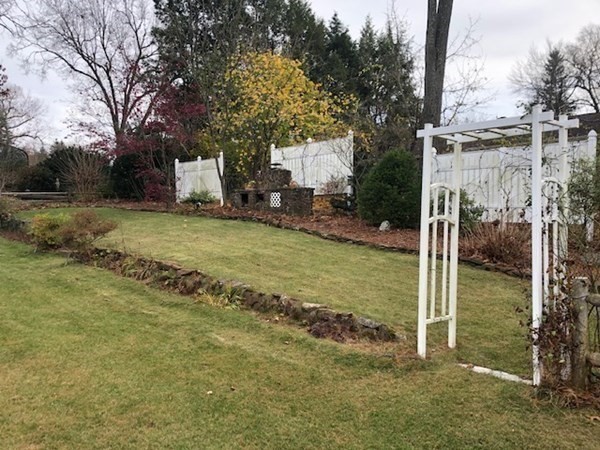 79 Lynebrook Road Springfield, MA 01118 - Photo 18 of 31 Gallery Image 18